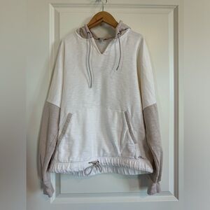 LL Bean Women's Signature Hooded Sweatshirt beige/tan XS 100% cotton